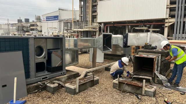 Máy lạnh Chiller giải nhiệt nước công suất lớn là gì? Cấu tạo và Nguyên lý hoạt động chi tiết