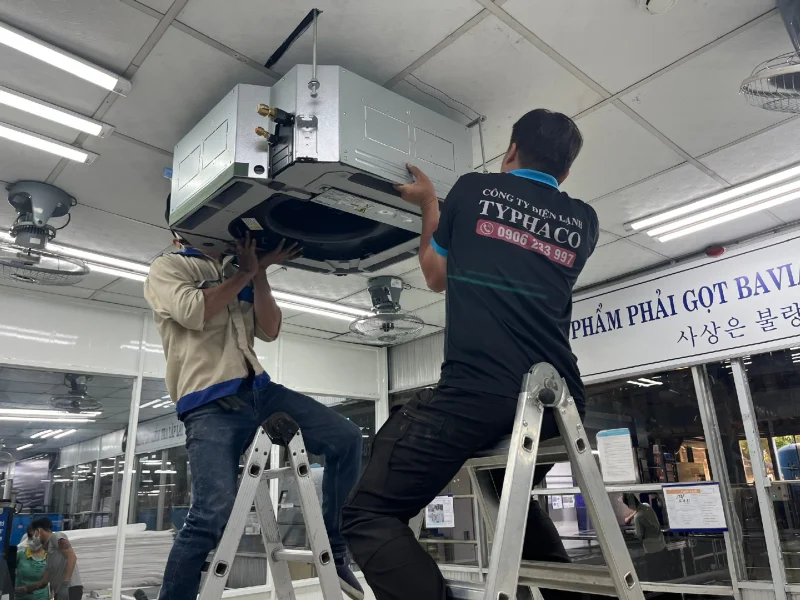 Thi Công Máy Lạnh Âm Trần Cassette LG 5HP Cho Công Ty Điện Tử TT - Dĩ An, Bình Dương