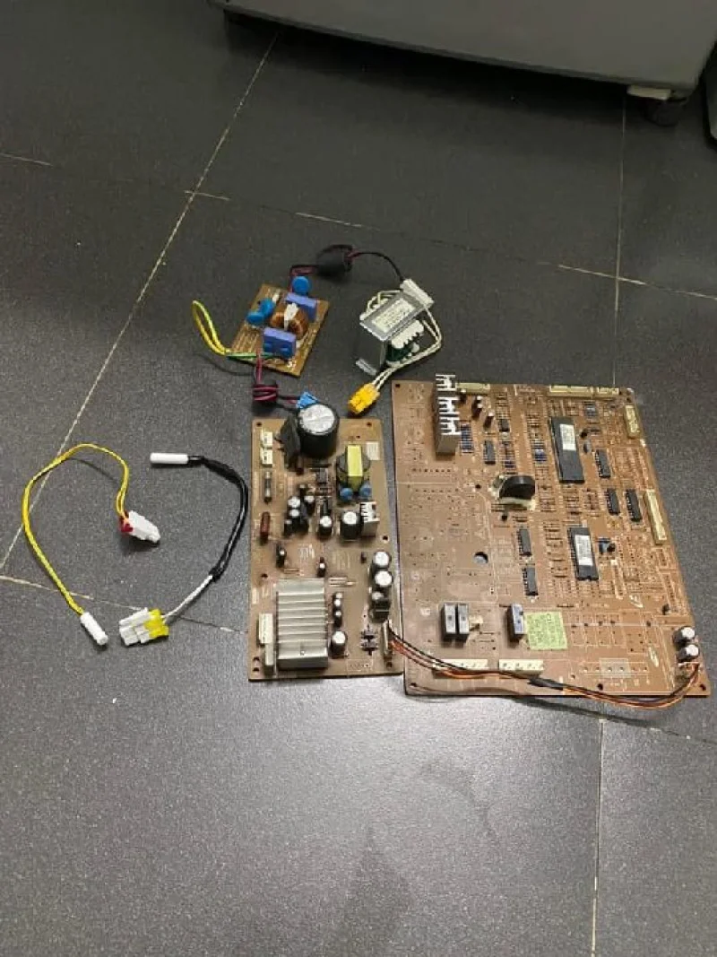 Tủ Lạnh Bị Hỏng Board Mạch: Dấu Hiệu Nhận Biết và Chi Phí Sửa Chữa Chi Tiết