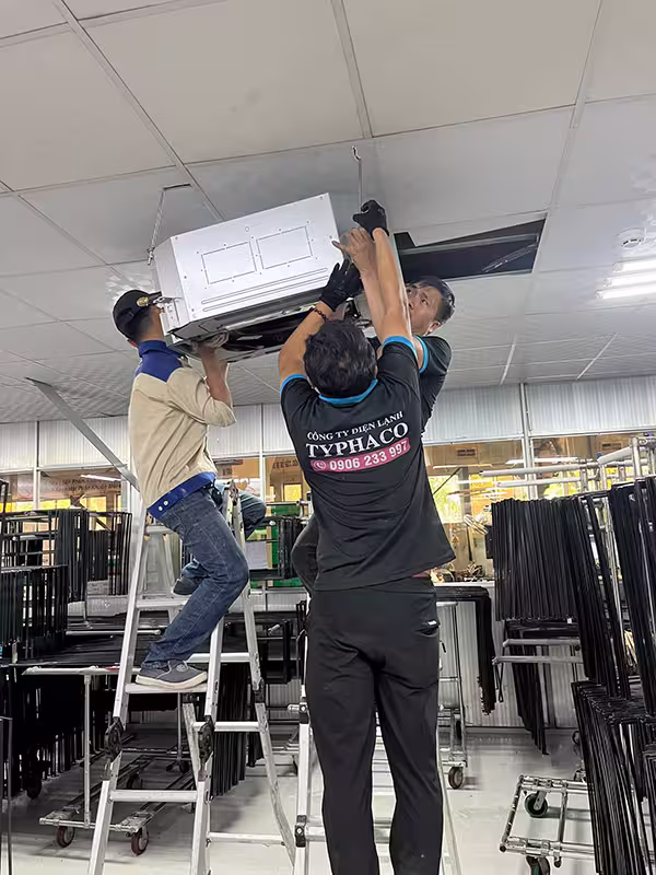 Bơm gas và xử lý xì gas máy lạnh tại Bàu Bàng